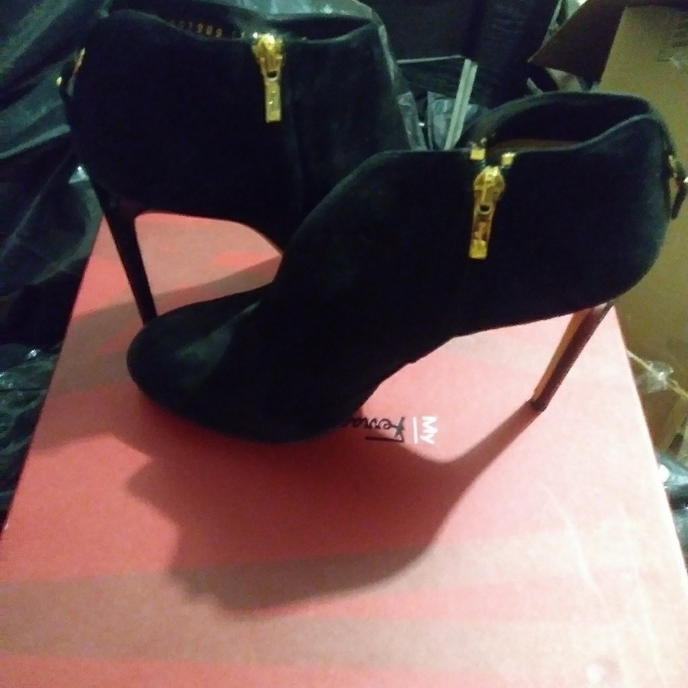 Salvatore ferragamo ankle bootie